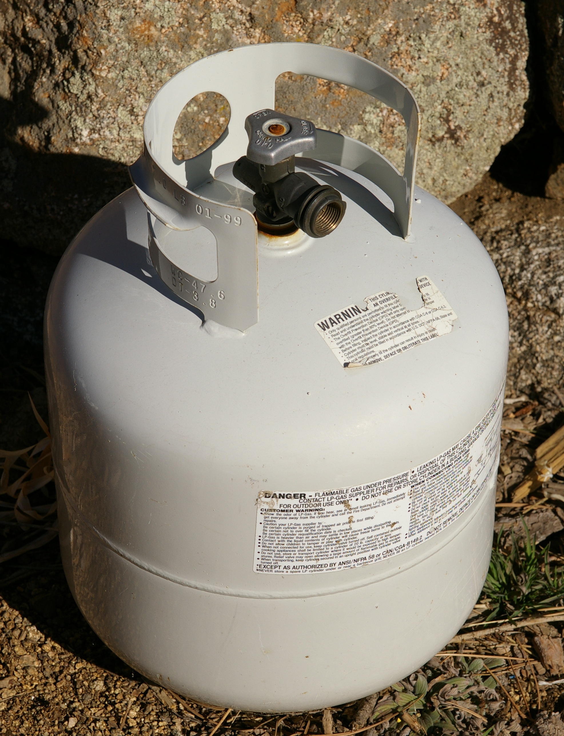 20 lb propane tank